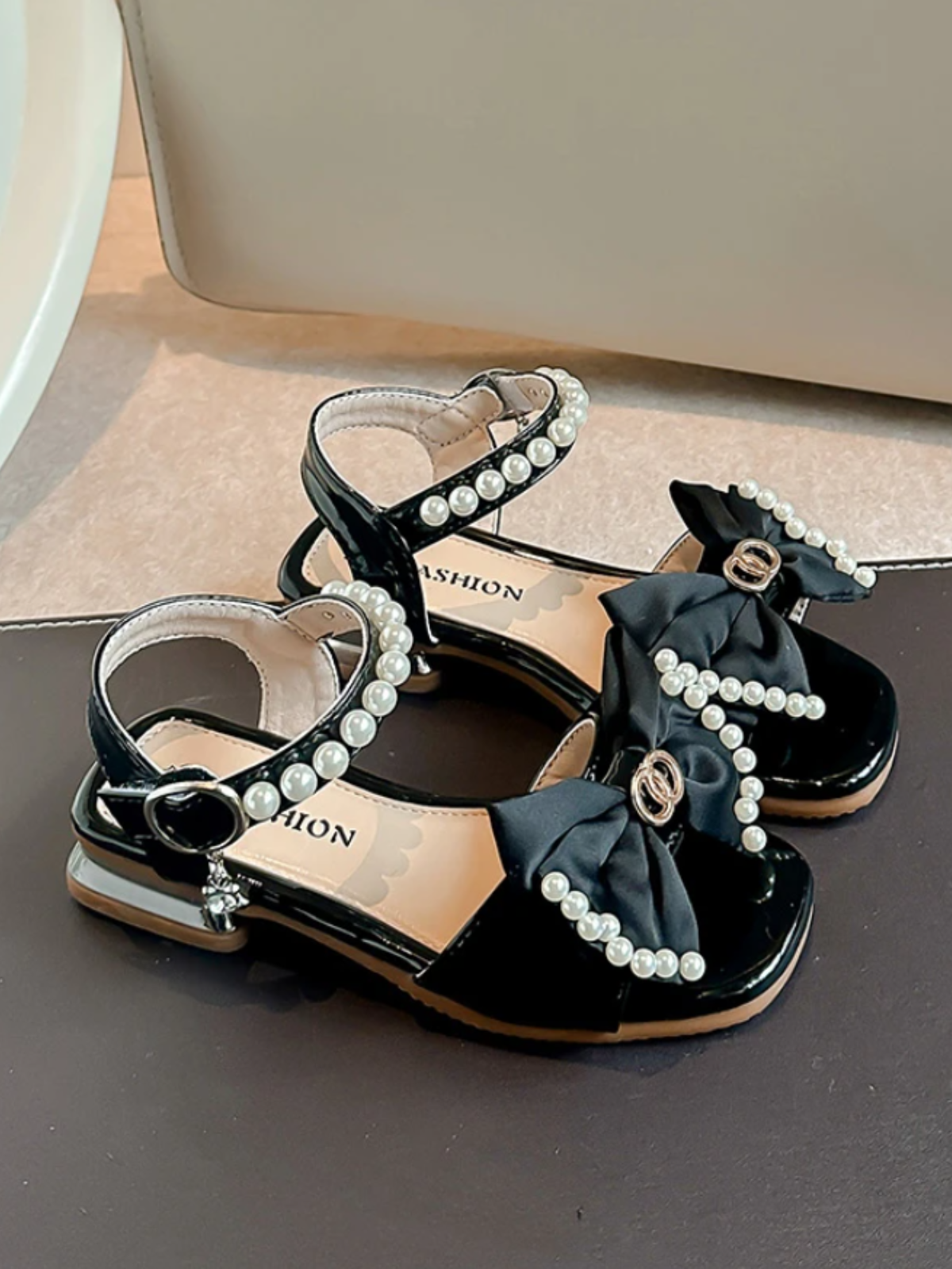 Darling Diva Bow Sandals with Pearls