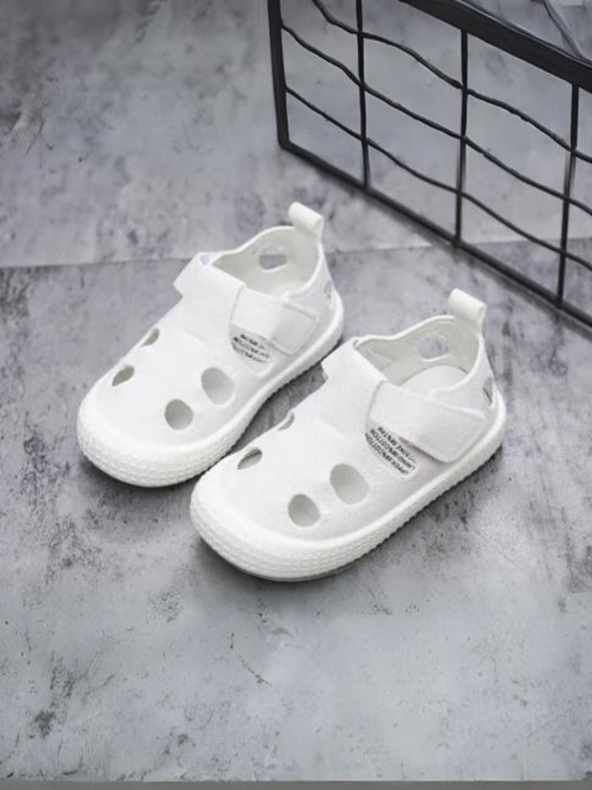 Girls Adorable Polka Dot Sandals