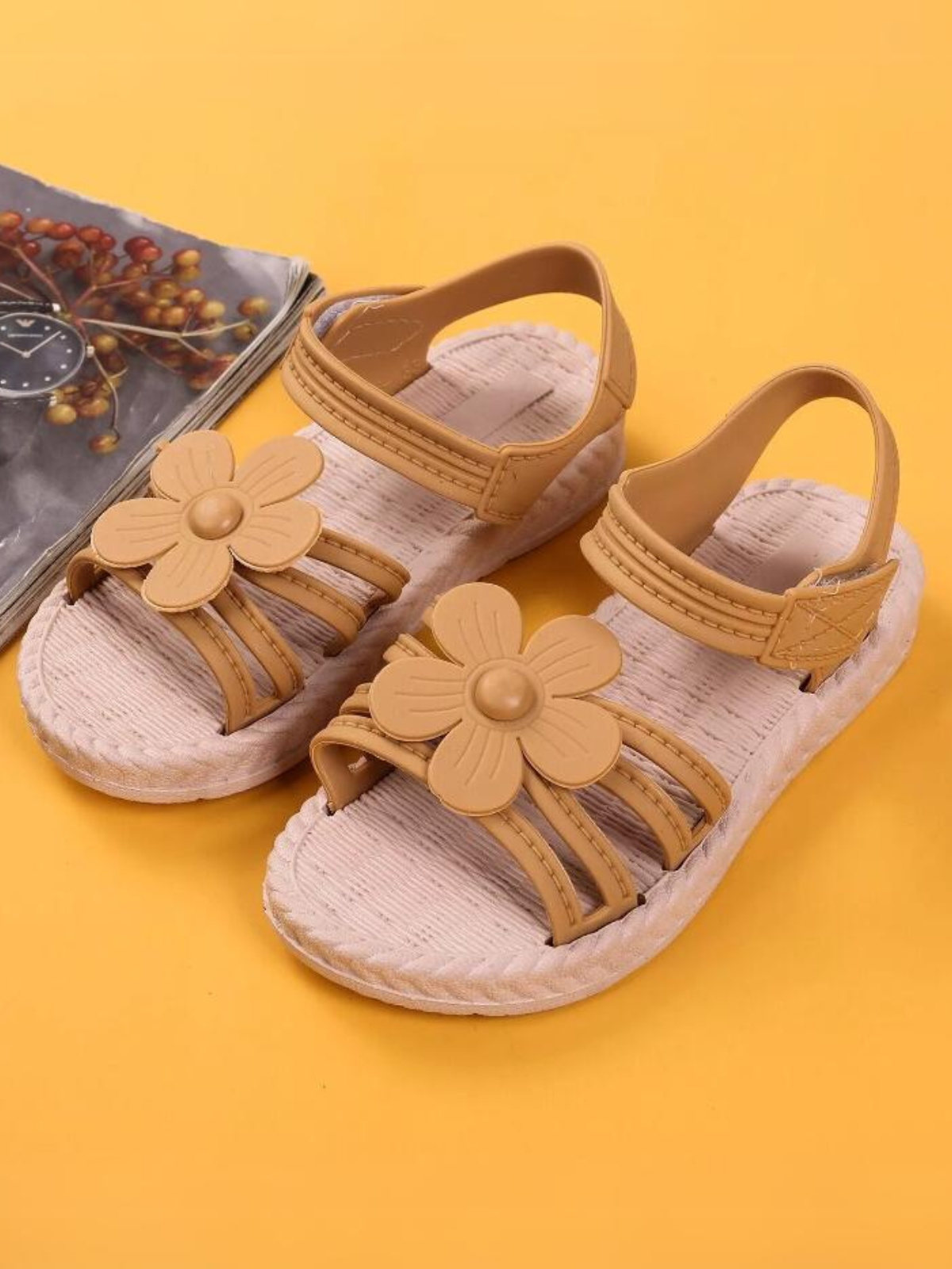 Charming Girls' Summer Sandals with Flower Accents