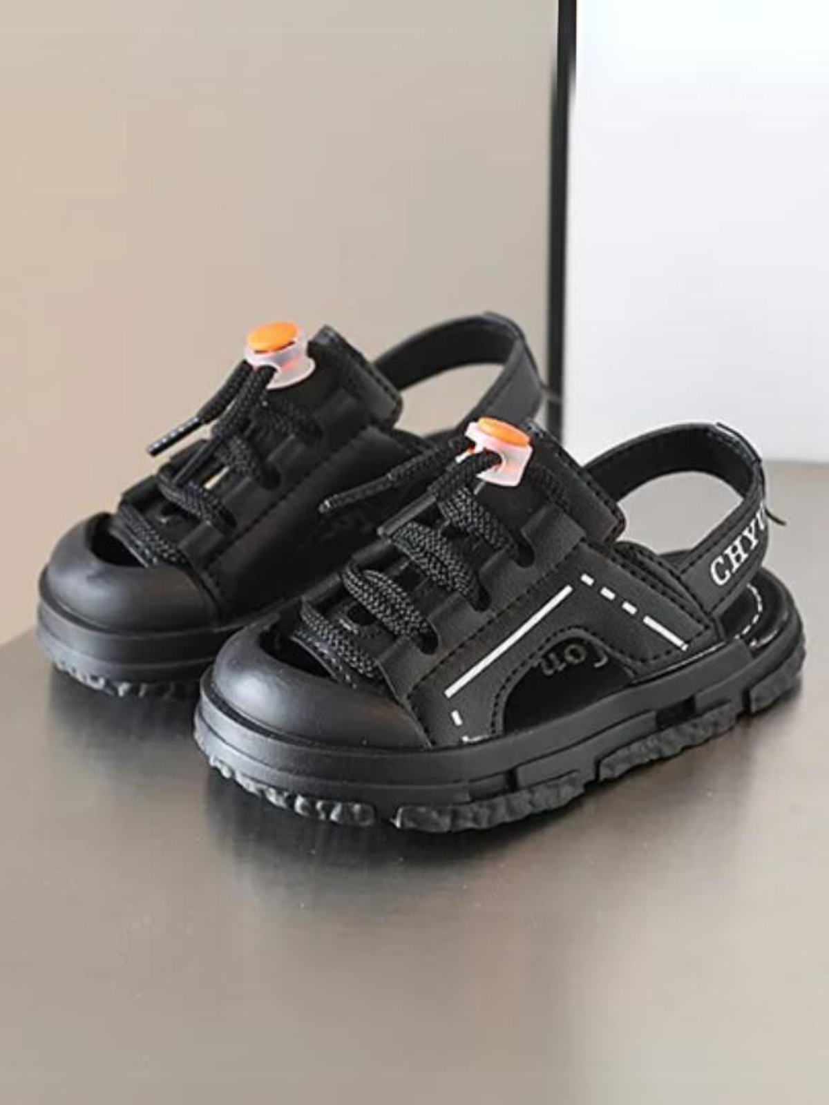 Trendy Girls Athletic-Style Sandals