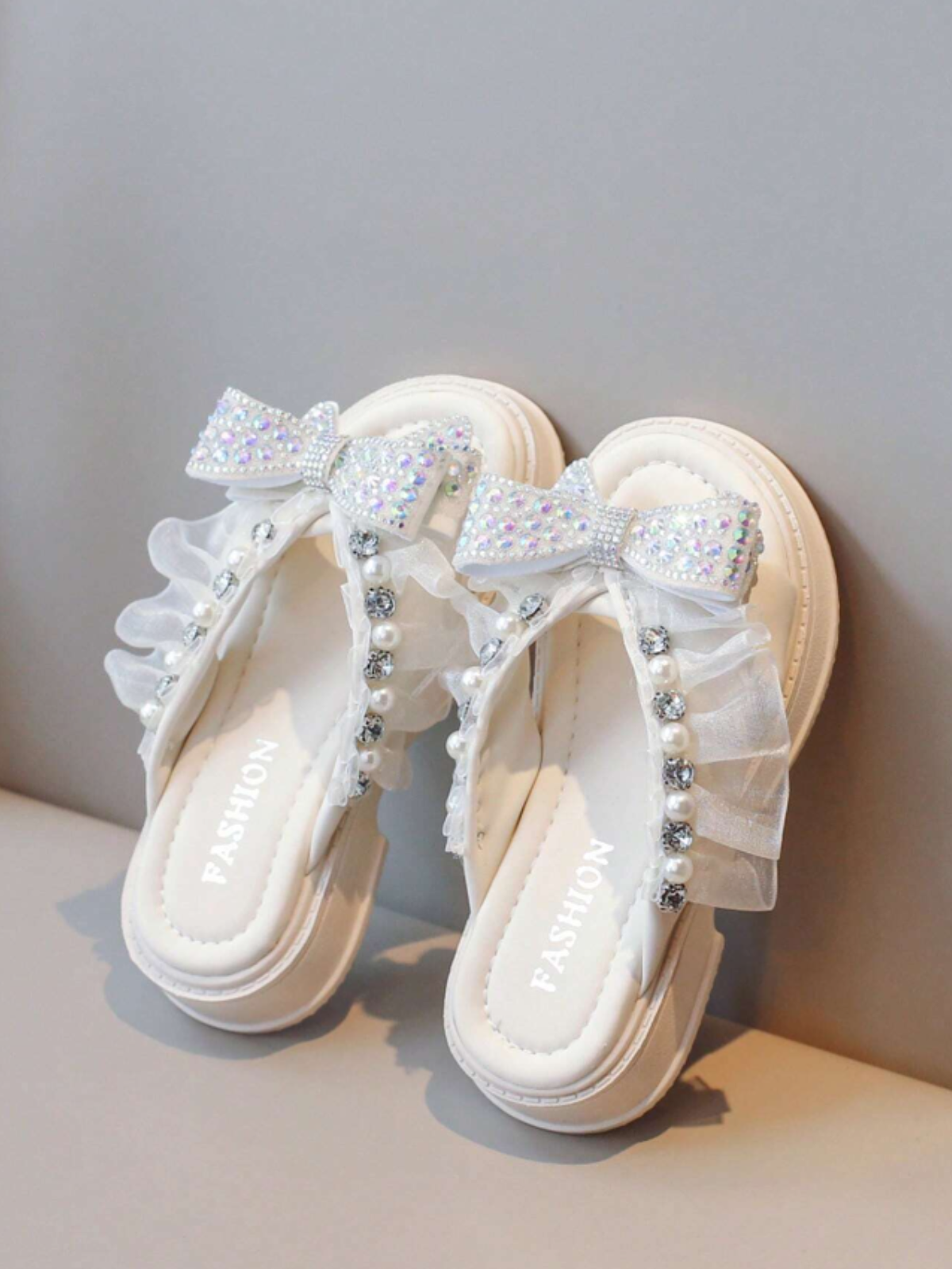 Sparkling Girls' Bow-Knot Sandals with Rhinestone Accents