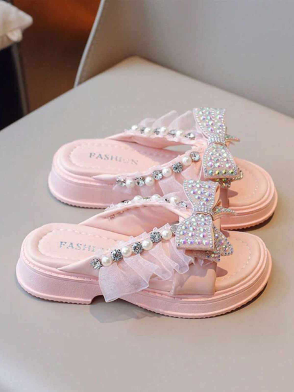 Sparkling Girls' Bow-Knot Sandals with Rhinestone Accents