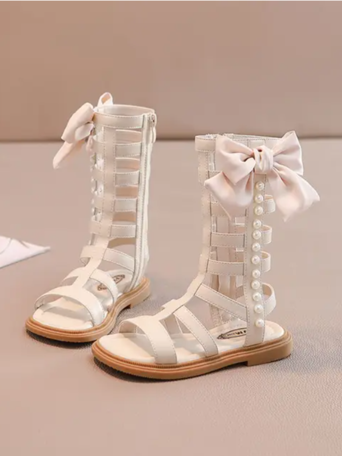 Adorable Girls' Bow-Embellished Gladiator Sandals with Pearls