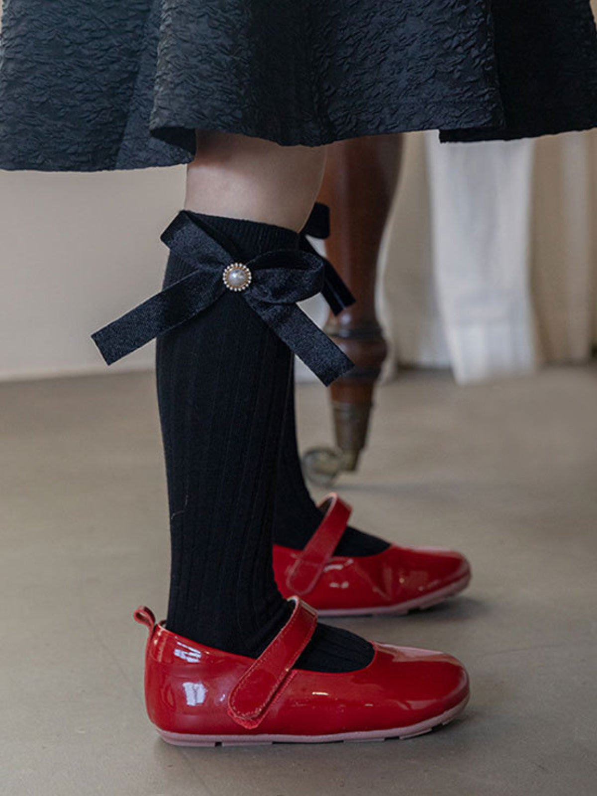 Classy Steps Pearl Bow Knee-High Socks
