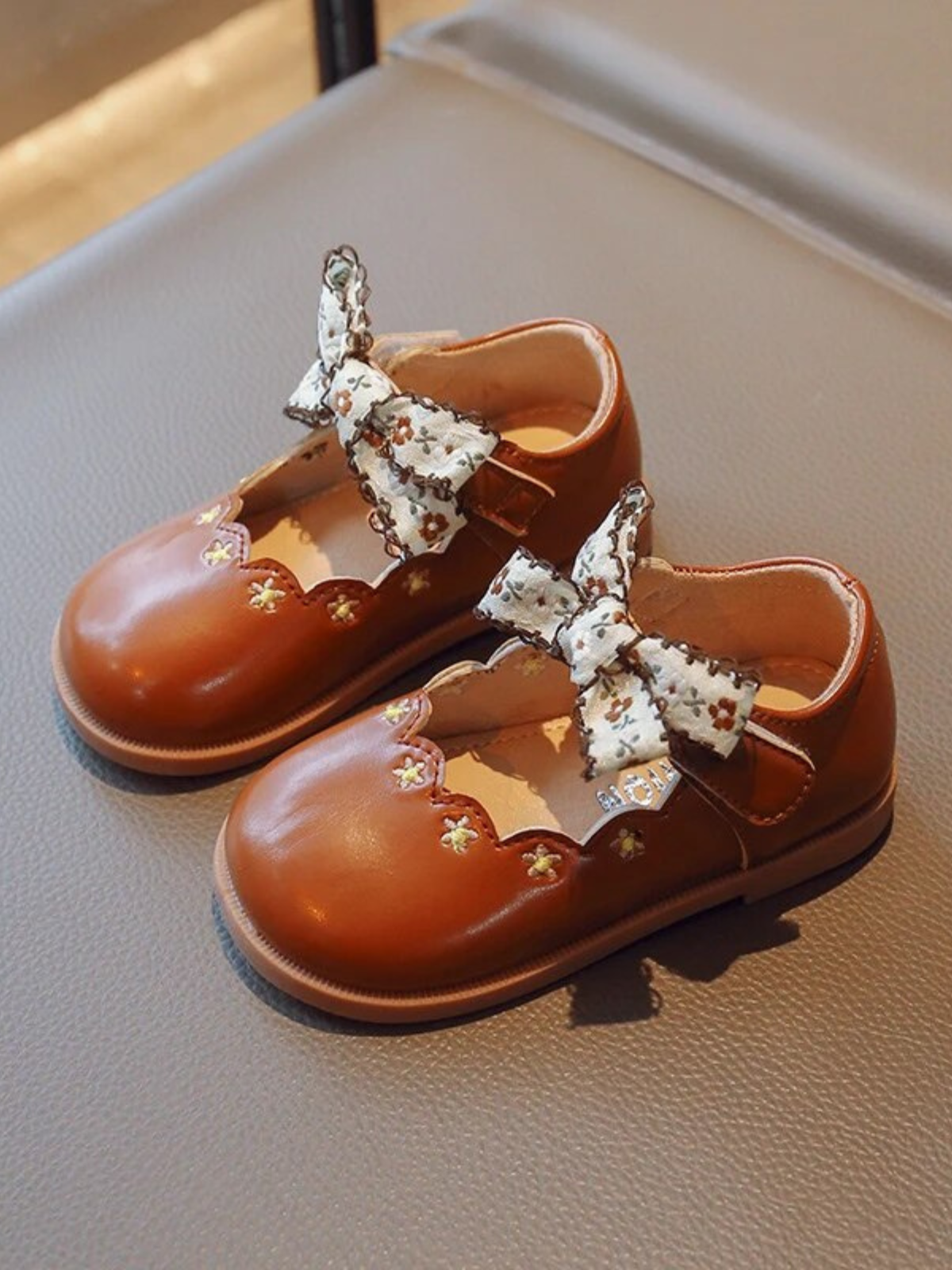Sweetheart Style Scallop Mary Jane Shoes