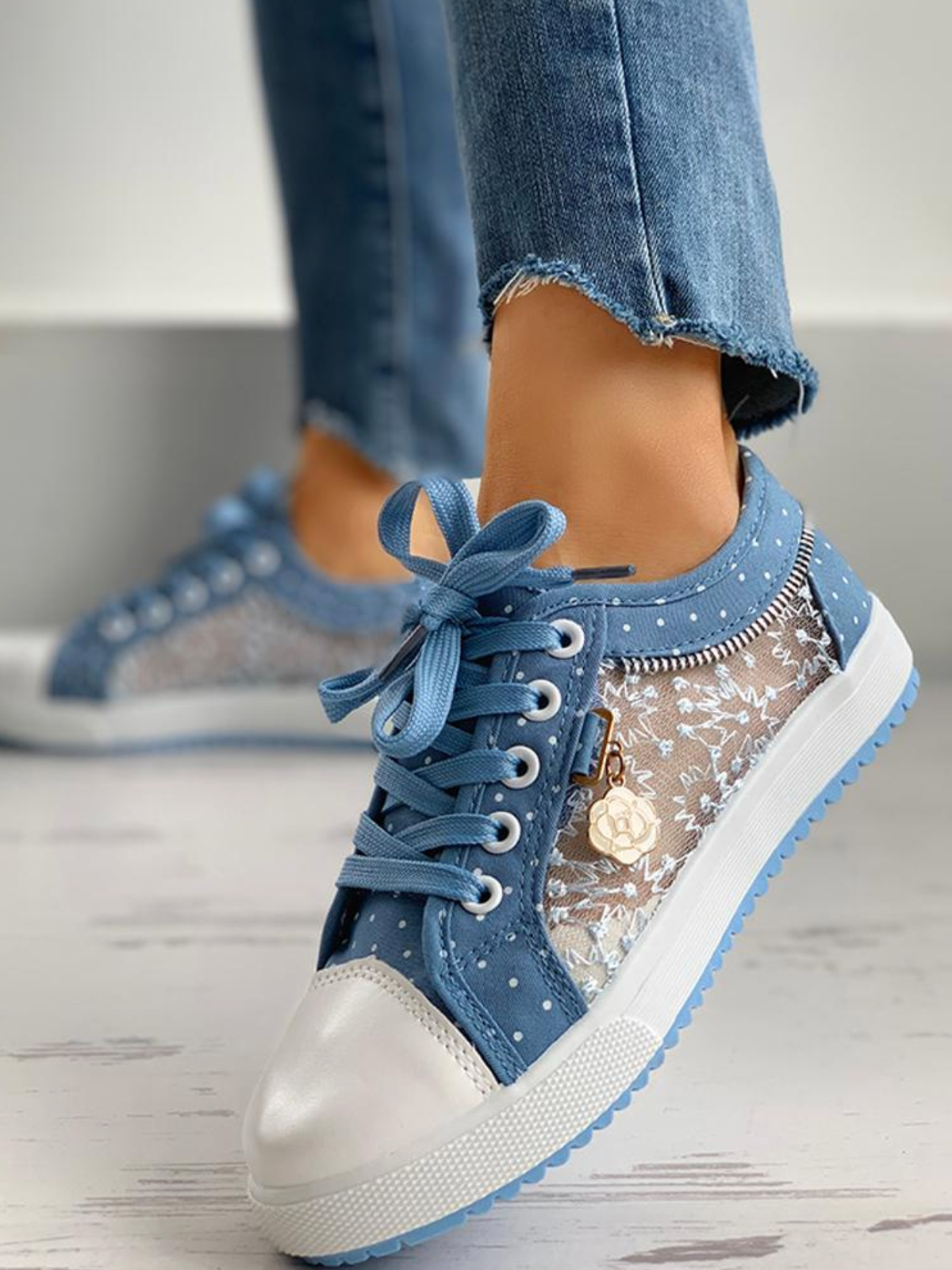 Women's Sweet Snow Lace Panel Sneaker