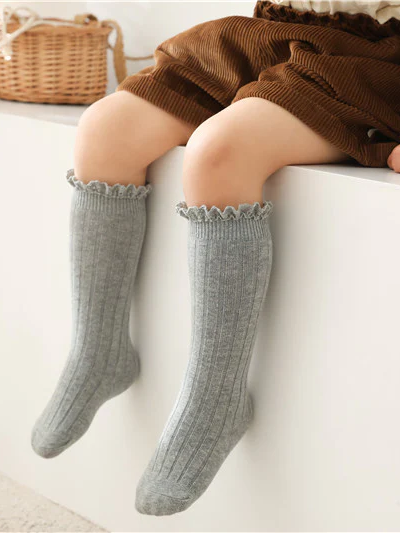 Little girls cable-knit ribbed knee-high socks with eyelet ruffle trim - Mia Belle Girls